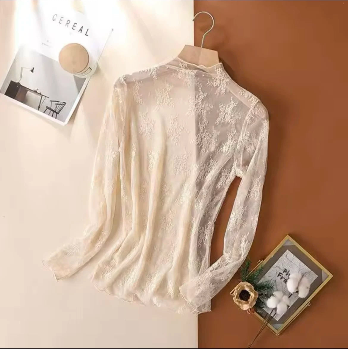 SoftFit Blouse